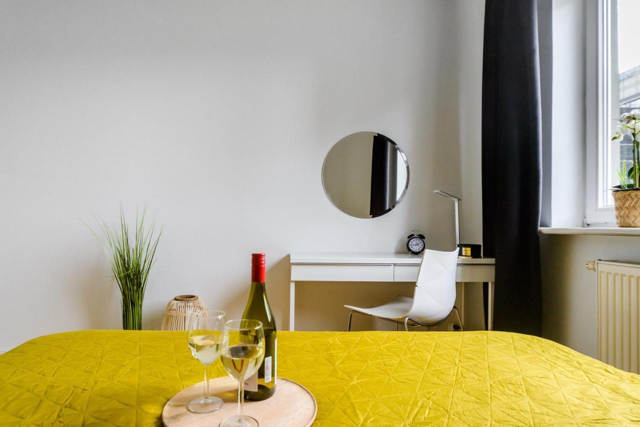 Family Apartment With A Terrace On Aleje Jerozolimskie 바르샤바 외부 사진