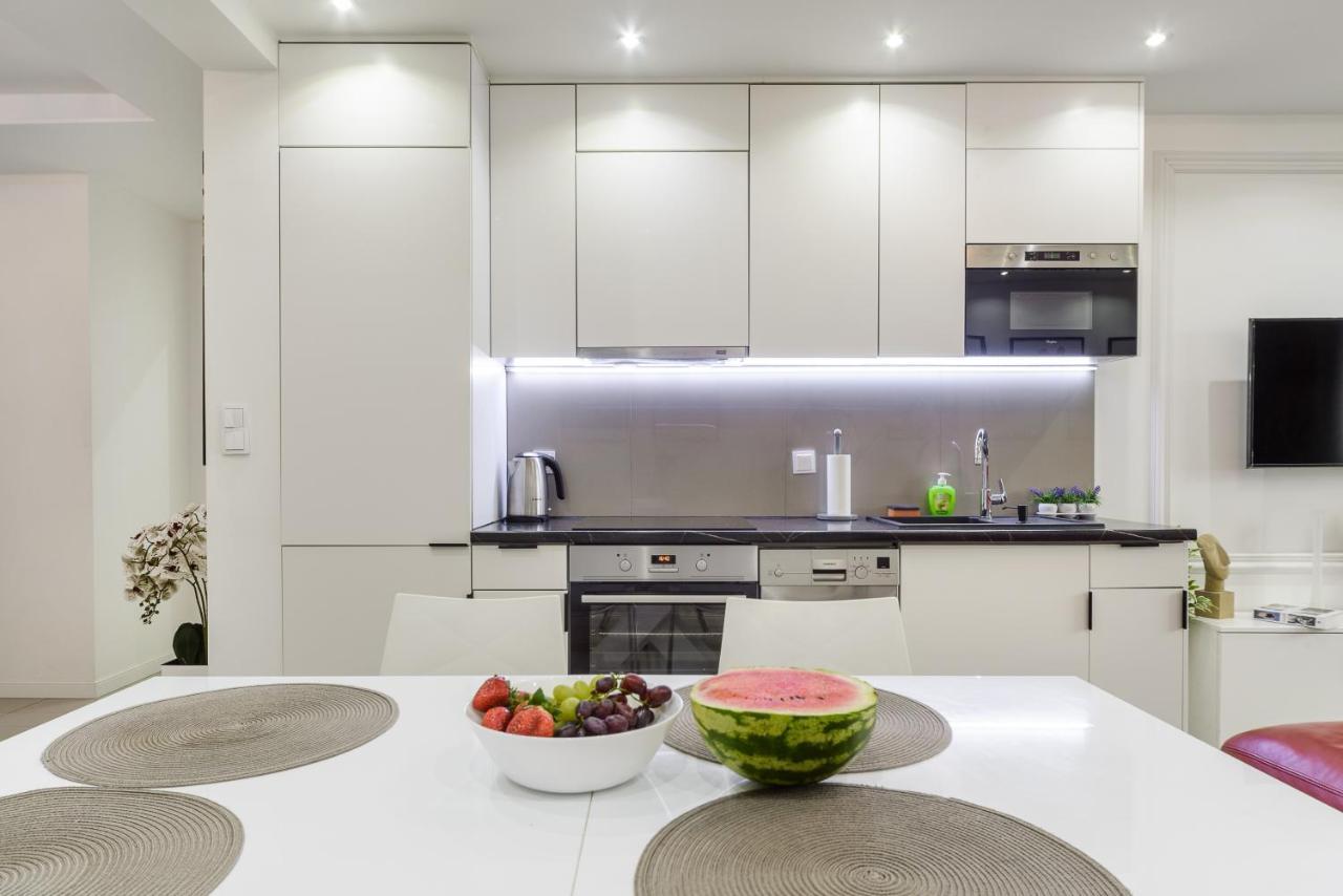 Family Apartment With A Terrace On Aleje Jerozolimskie 바르샤바 외부 사진